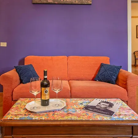 Daire Paolo And Carlotta's - Large And Between Two Parks *