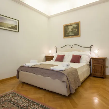 Daire Paolo And Carlotta's - Large And Between Two Parks Floransa